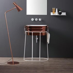 metal washbasin stand