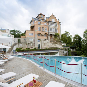infinity swimming pool