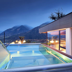 overflow hot tub