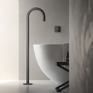 brass bathtub spout