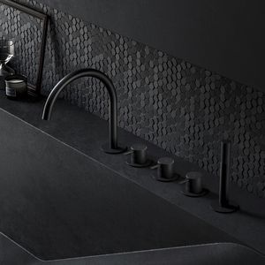 double-handle bathtub mixer tap