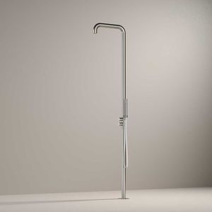 traditional garden shower