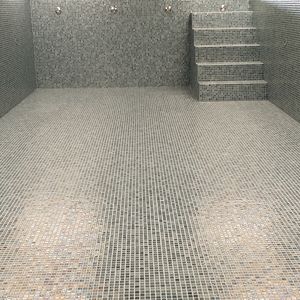 one-piece swimming pool