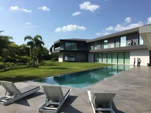 outdoor swimming pool 1