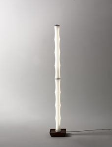 floor-standing lamp
