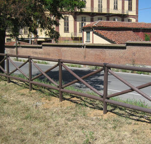 bar fence