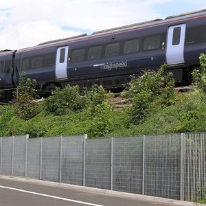 public space fence / for roads / mesh / galvanized steel