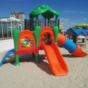 playground structure 1