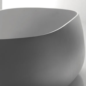 corner bathtub