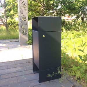 public trash can / galvanized steel / powder-coated steel / for public spaces