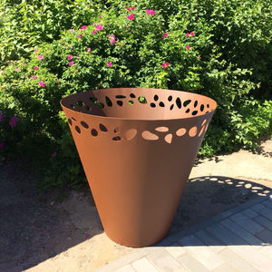 powder-coated steel plant pot
