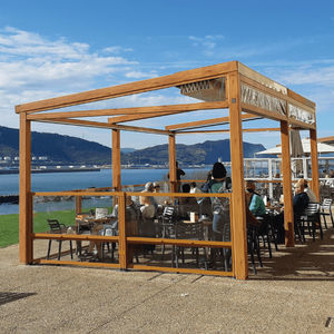 self-supporting pergola