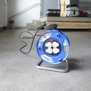 4 socket cable reel