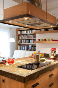 contemporary kitchen / oak / natural stone / slate