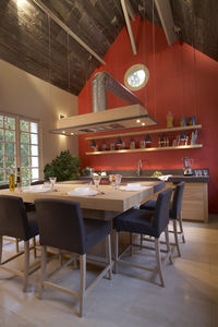 contemporary kitchen / oak / slate / island