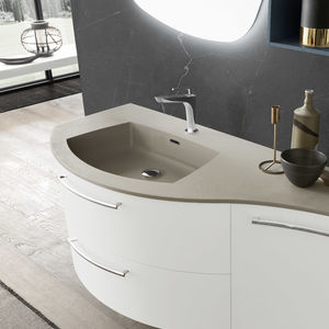 built-in washbasin