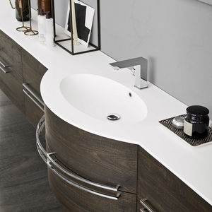 built-in washbasin