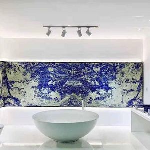 round bathtub