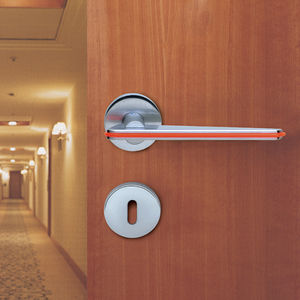 door handle / painted metal / chromed metal / chrome-plated brass