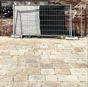 porcelain stoneware tile