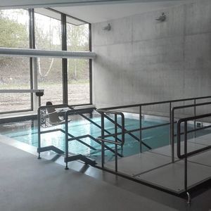 stainless steel physical therapy pool 1