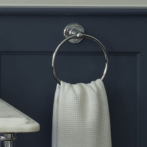 towel ring / wall-mounted / metal