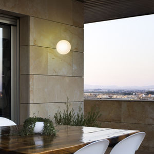 contemporary wall light