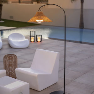 floor-standing lamp