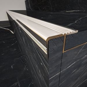 aluminum stair nosing