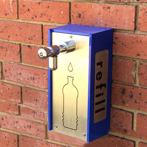 wall-mounted drinking fountain