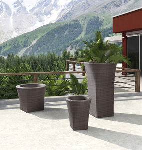 rattan planter