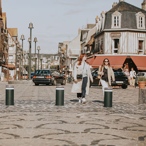 retractable bollard
