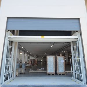 hydraulic freight elevator
