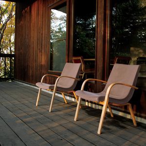 contemporary lounge chair