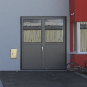 swing industrial doors