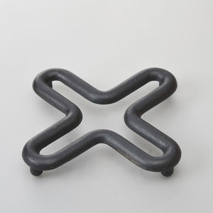cast iron trivet