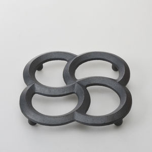 cast iron trivet