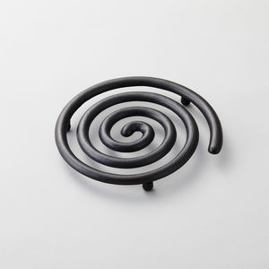 cast iron trivet