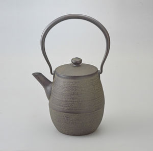 cast iron kettle