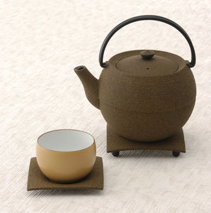 cast iron teapot
