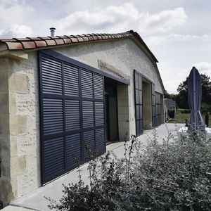 sliding shutter