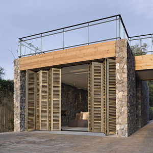 sliding shutter