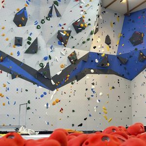 fixed climbing wall 1
