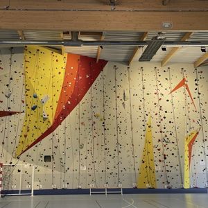 fixed climbing wall 1