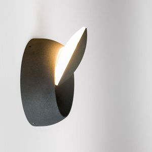 contemporary wall light