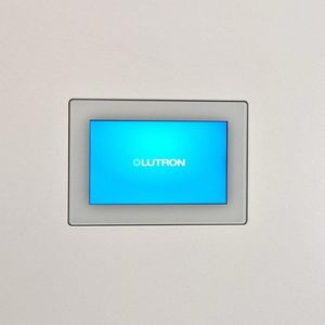 contemporary touchscreen holder