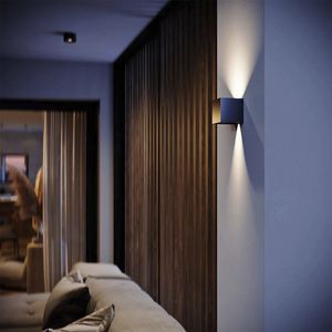 contemporary wall light 1