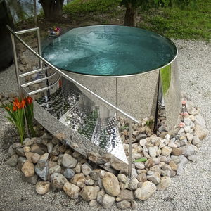 wooden Nordic hot tub