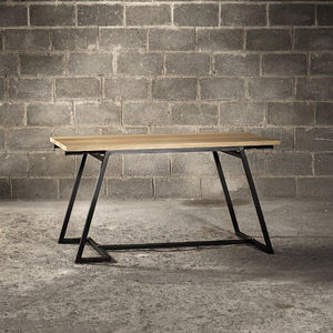 free-standing desk