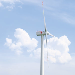 horizontal-axis wind turbine